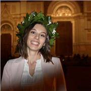 Laureata magistrale in Didattica della Matematica offre lezioni di Matematica e Fisica per studenti della scuola superiore e universitari